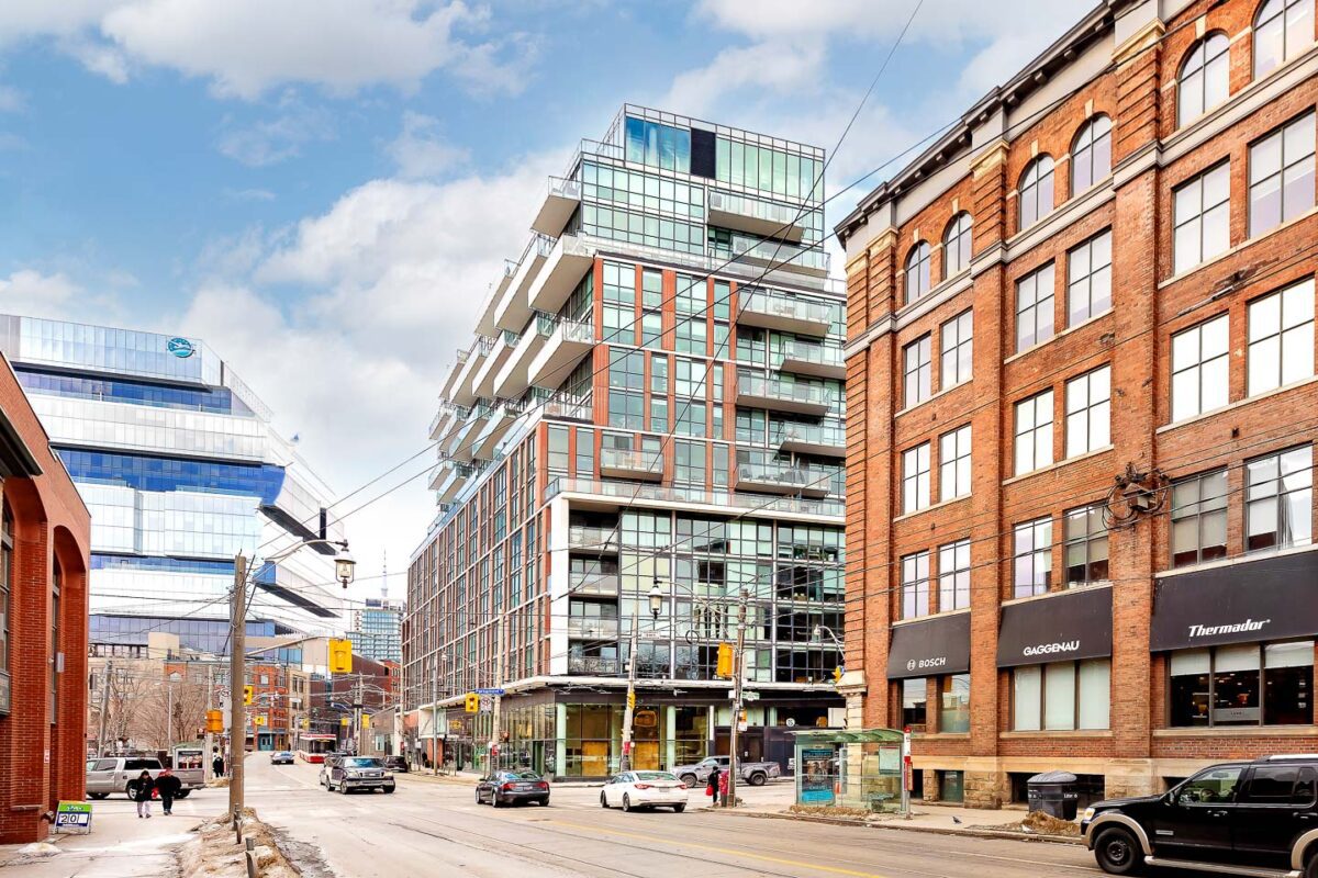 318 King Street East Suite 1406 in St. Lawrence Market, Toronto - Maggie Lind Real Estate Team