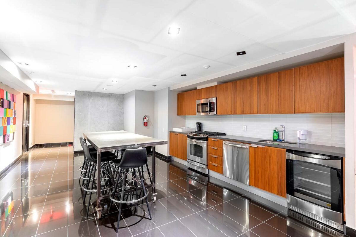 318 King Street East Suite 1406 in St. Lawrence Market, Toronto - Maggie Lind Real Estate Team