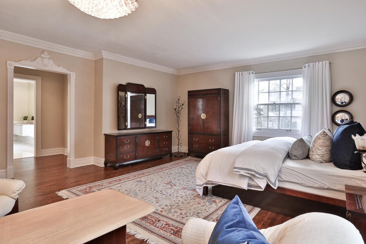 70 Clarendon Avenue in South Hill, Toronto - Maggie Lind Real Estate Team