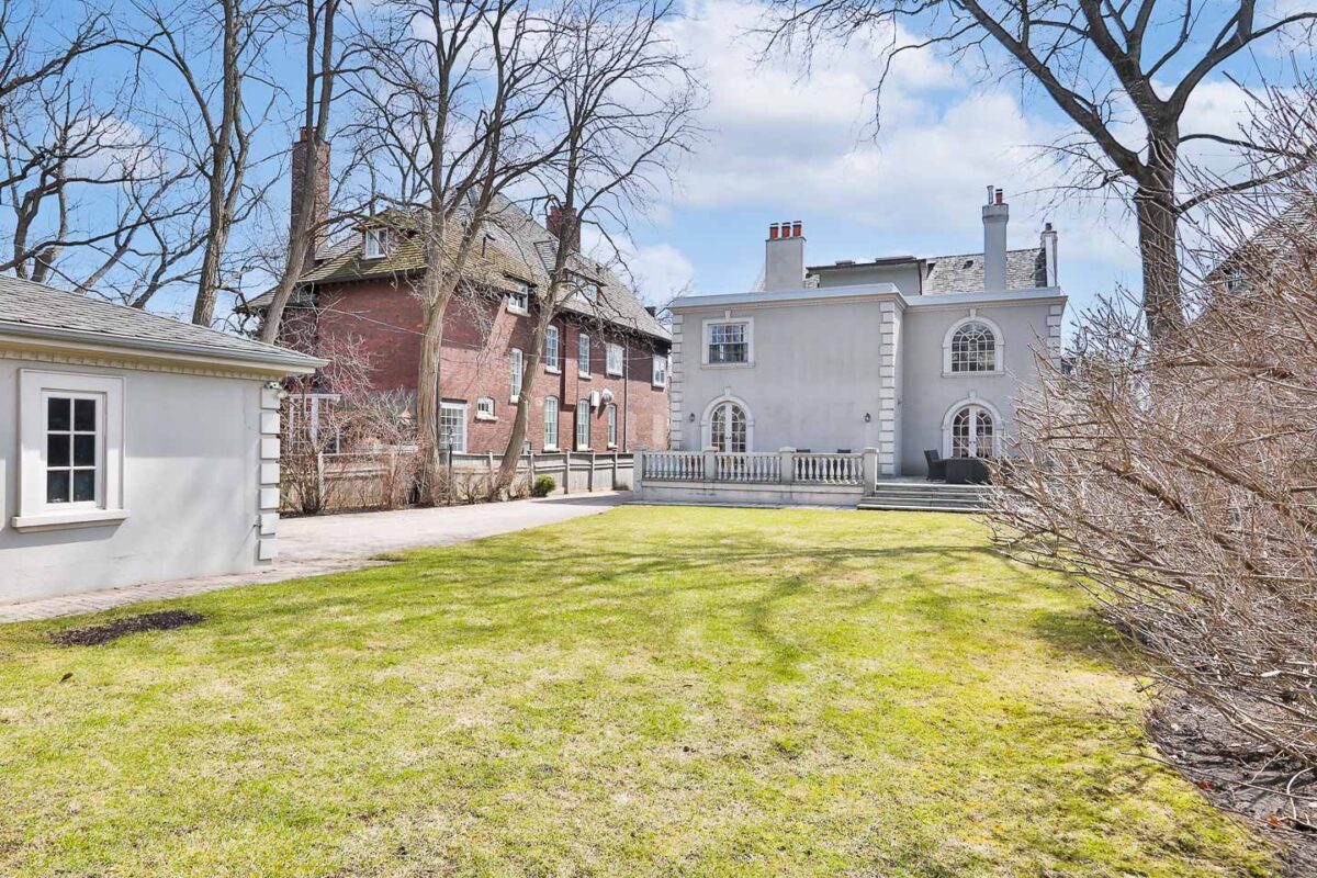 70 Clarendon Avenue in South Hill, Toronto - Maggie Lind Real Estate Team