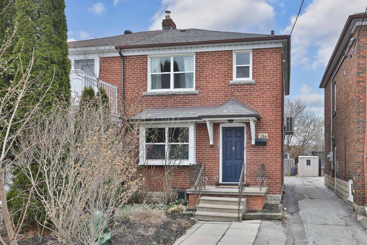 286 Oakwood Avenue in St. Clair West, Toronto