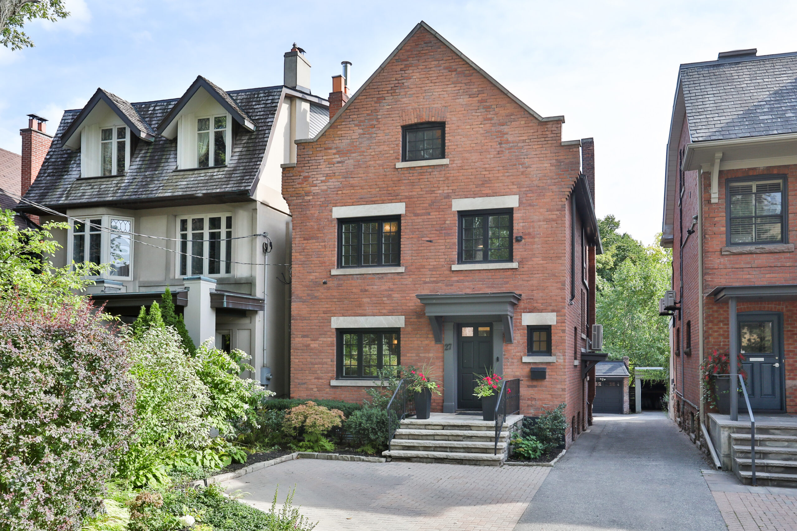 27 Woodlawn Avenue East in Summerhill, Toronto Maggie Lind